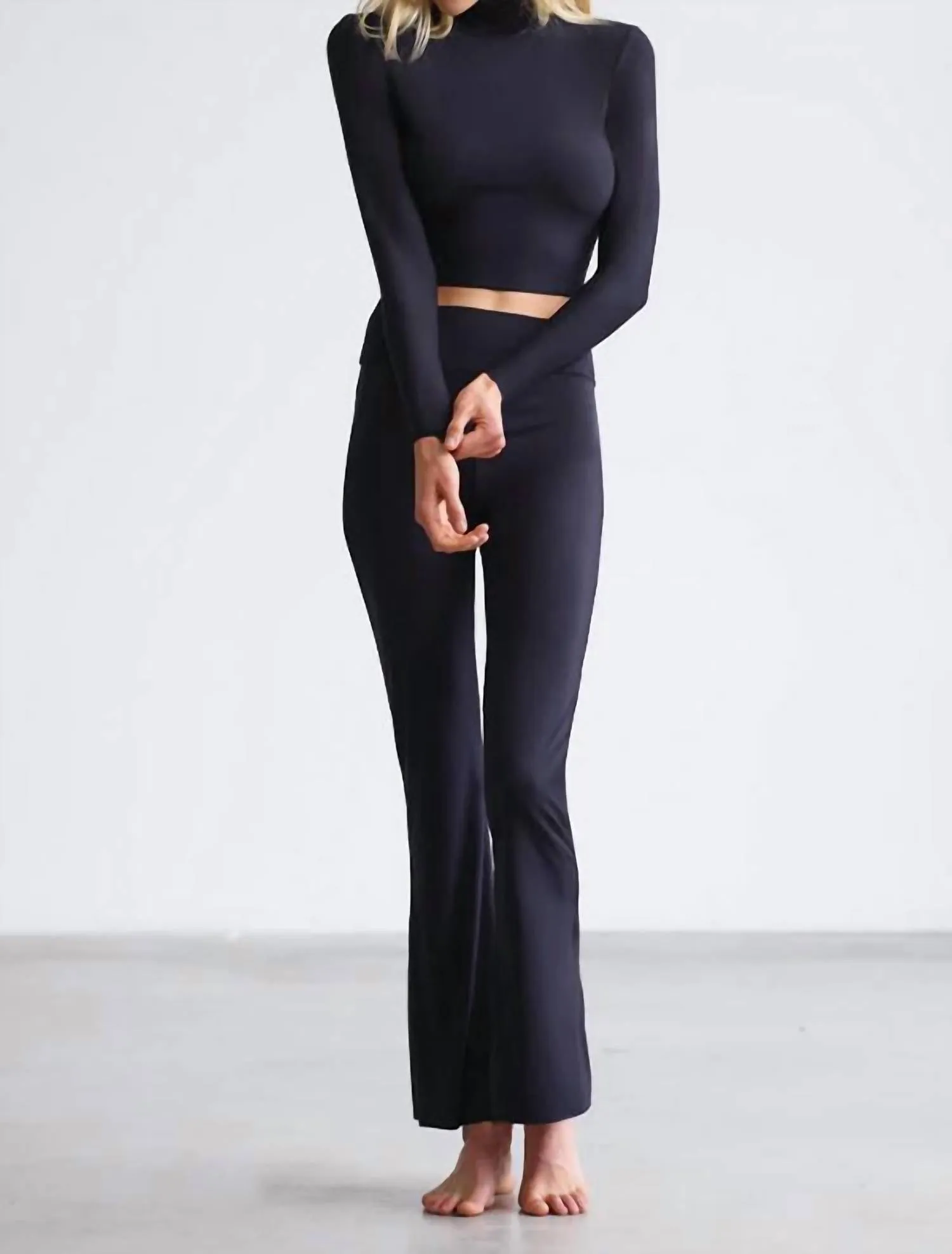 Butter Flare Legging In Black
