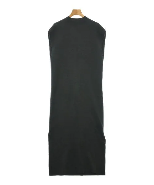 CABaN Dresses