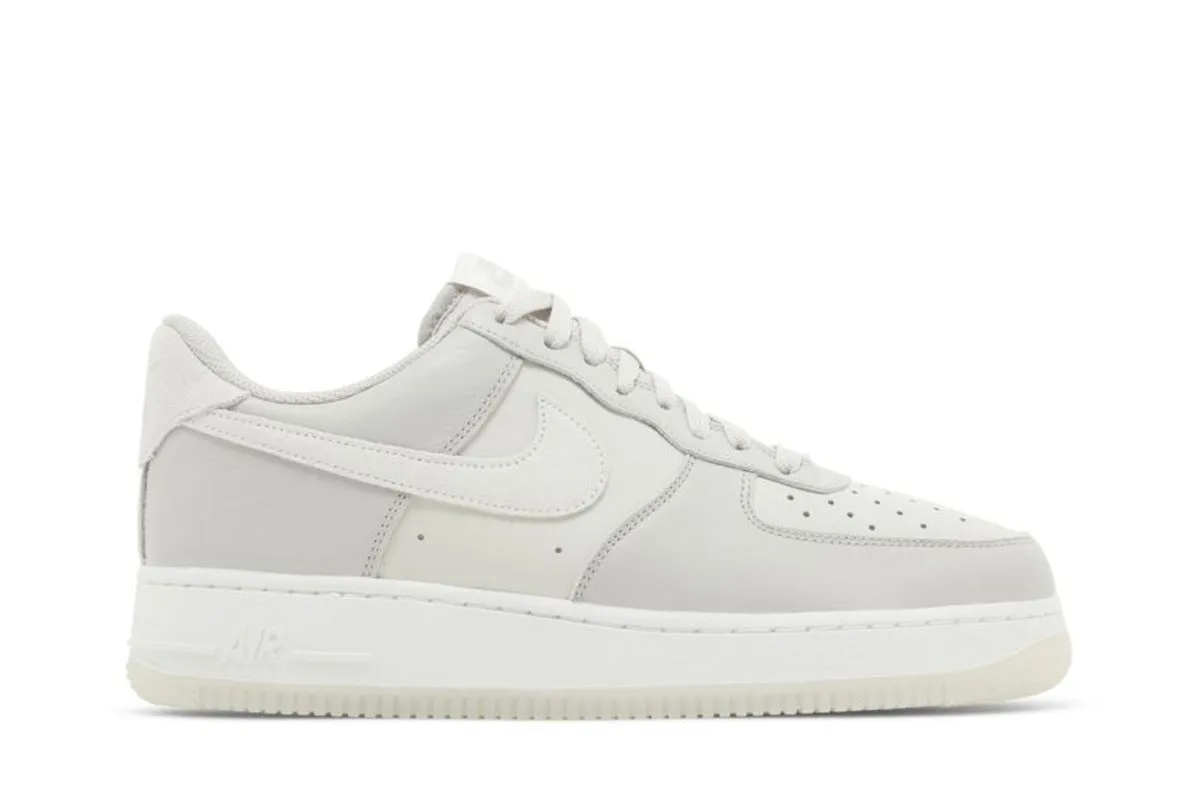 Nike Air Force 1 Low '07 LV8 Light Bone