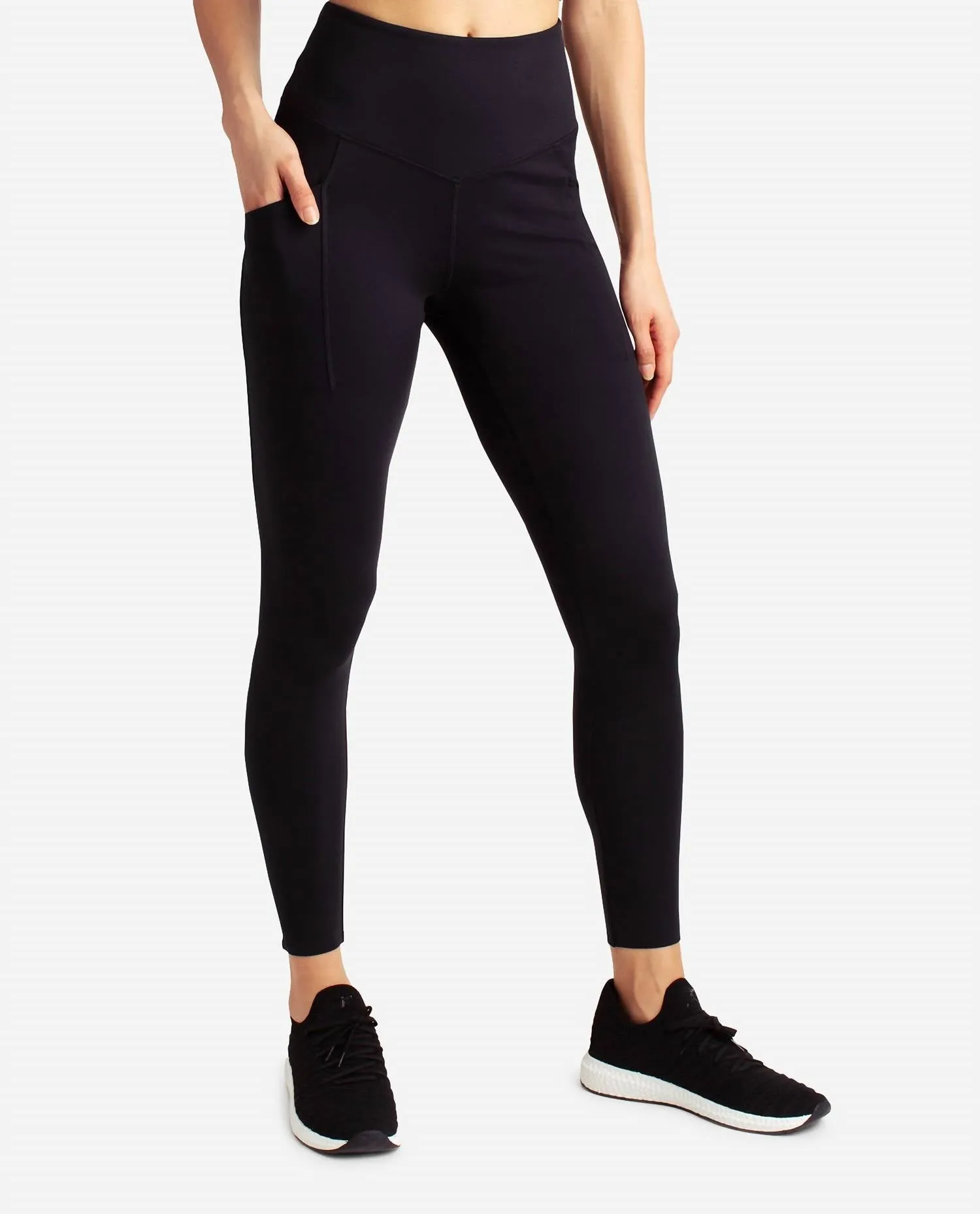 Pacesetter 7/8 Legging In Black Salt