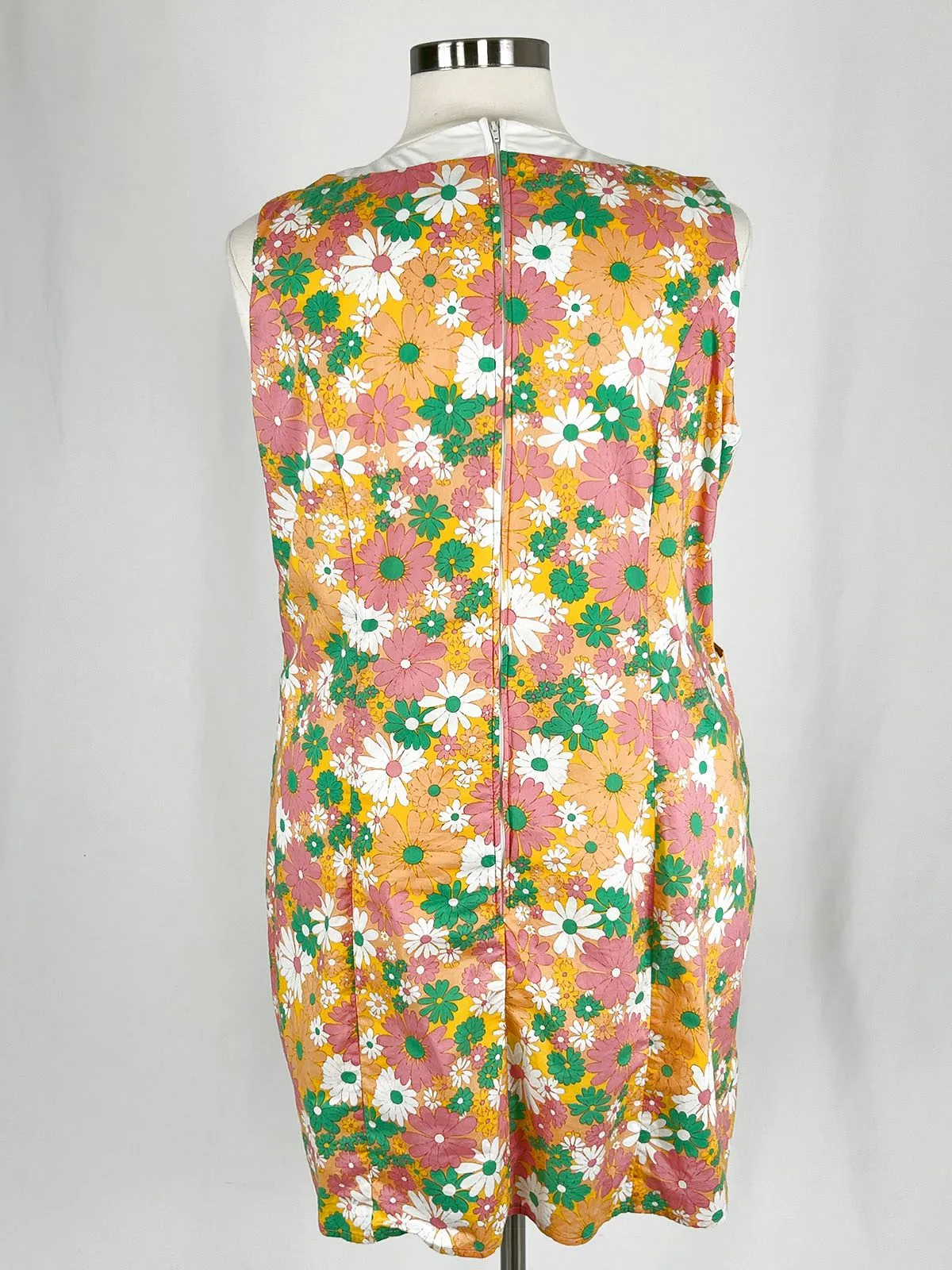Smak Parlour Size 3X (18/20) Multicolor '60s Floral Dress