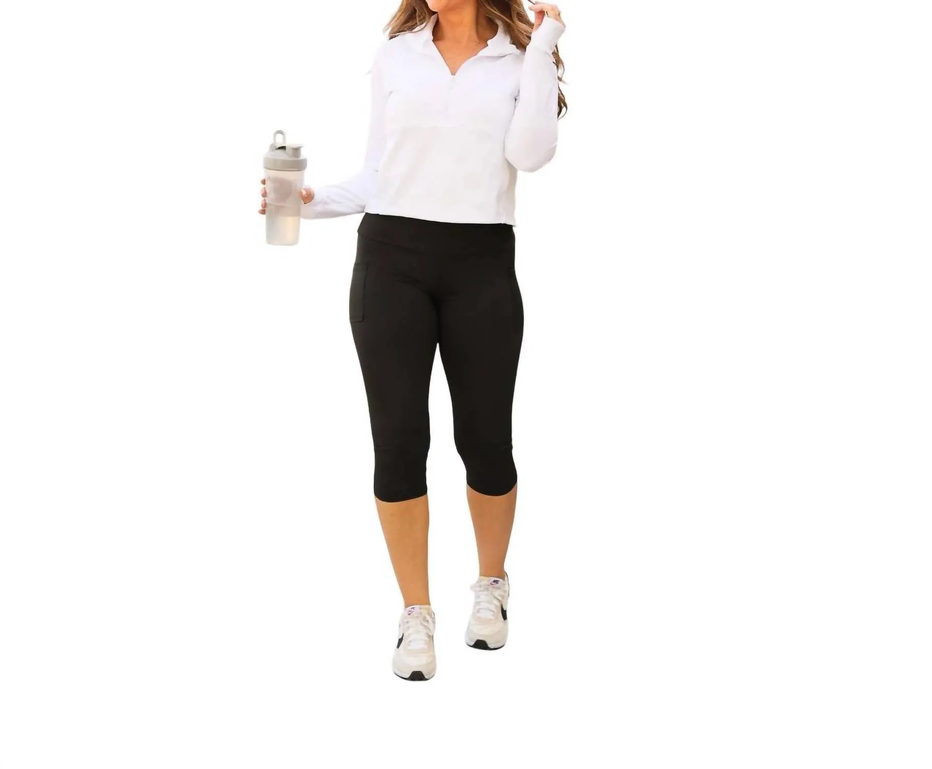 The Chelsea Capri Leggings In Black