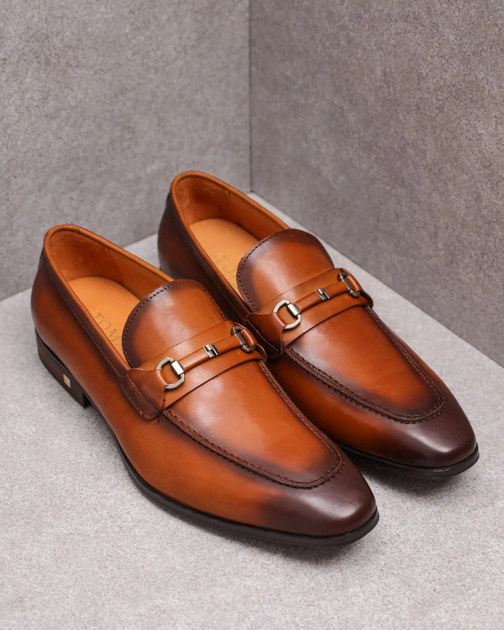 Tomaz F326 Men's Buckle Loafer